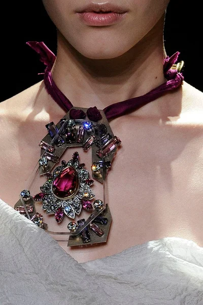 Look 95